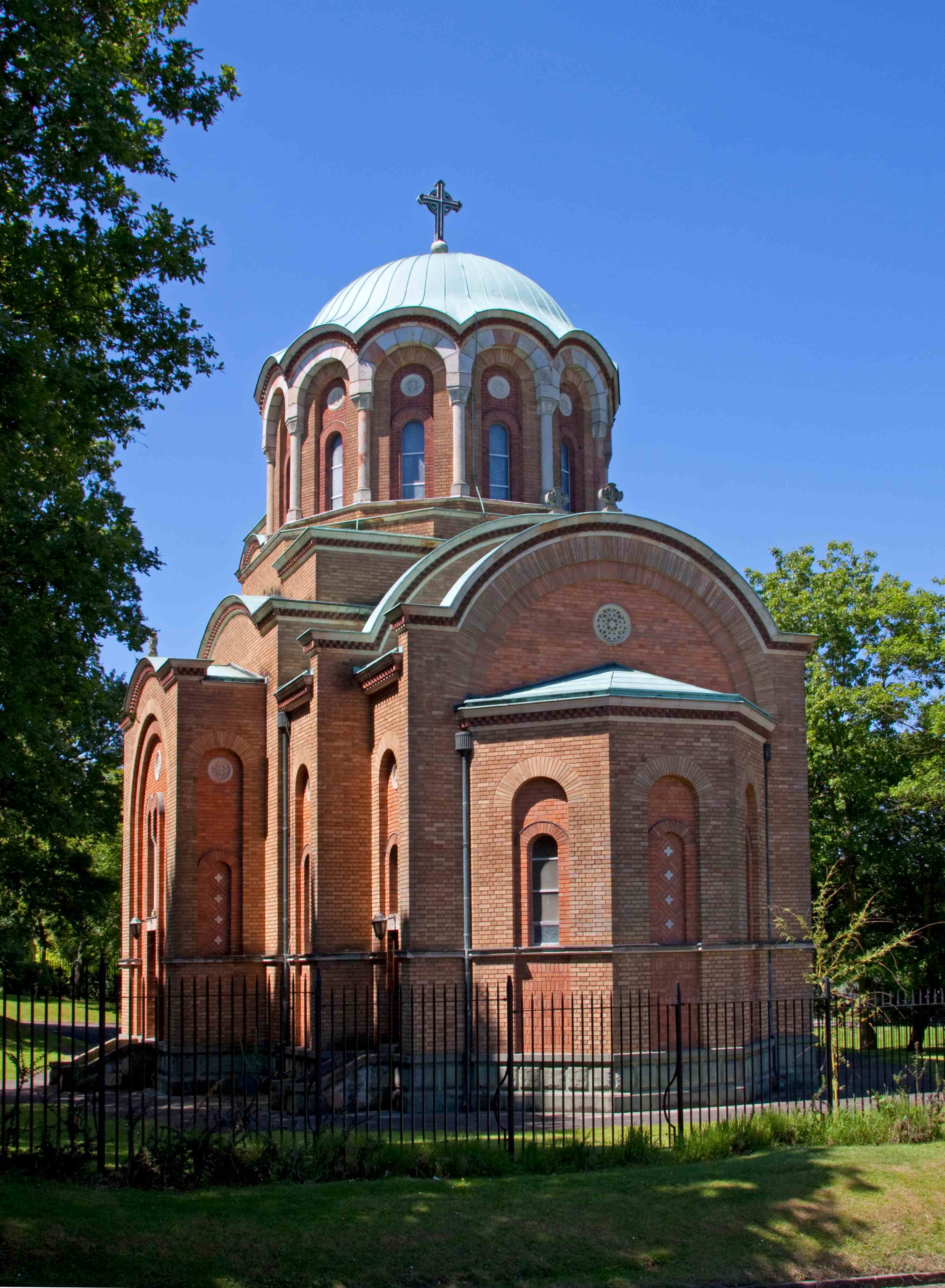 Images Wikimedia Commons/14 Tony Hisgett Serbian_Orthodox_Church_of_St_Lazar_2_(4705935559).jpg